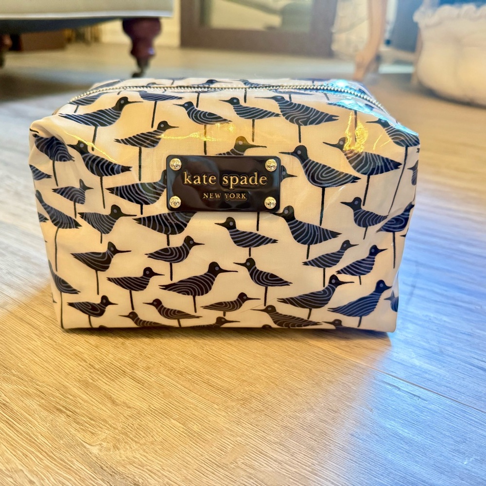 Kate Spade Daycation Neda Bird navy and cream bird print cosmetic pouch NWT